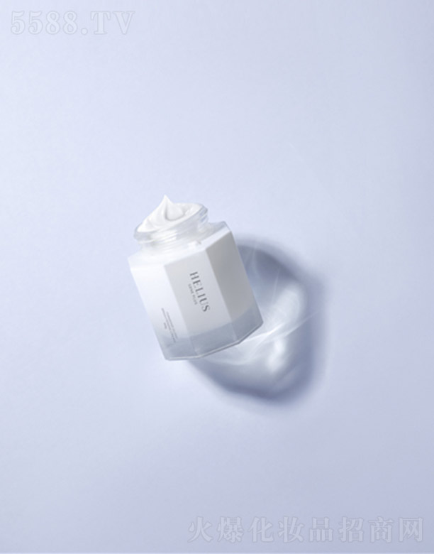 �����Sޱ���o(h��)�wƷ���޹�˾��HELIUS�@�����w���A˪