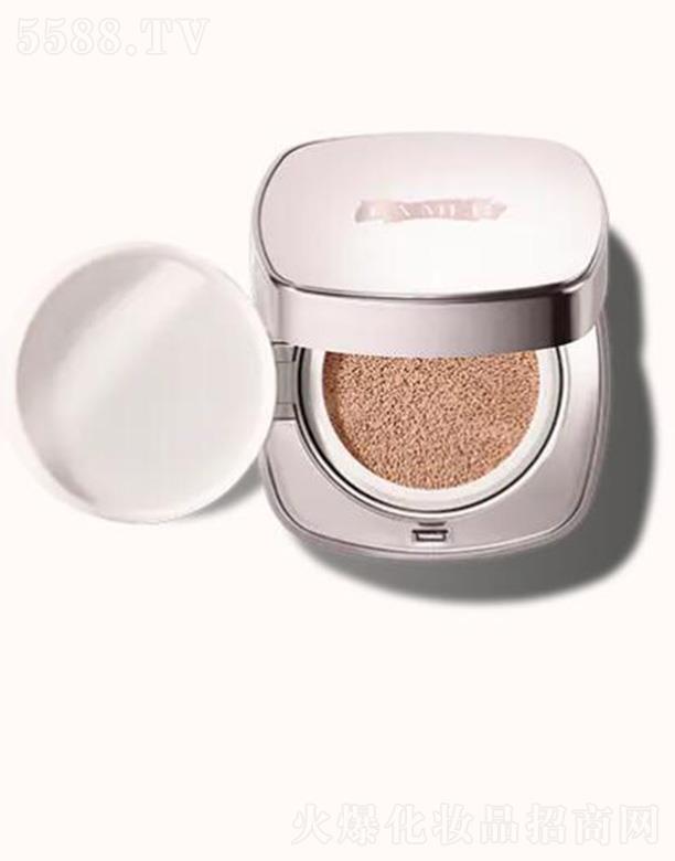 ��Ԋ�m�죨�Ϻ������Q(m��o)���޹�˾�����{(l��n)֮�i�̹⟨׃��|�۵�Һ12̖��Ȼɫ�ʬF(xi��n)�־þ��y��