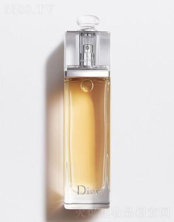 ��������̄�(w��)���Ϻ������޹�˾���ϊW�Ȼ�Ůʿ����ˮ �r����(g��)��?x��n)?y��u)�űM�F(xi��n)����(d��ng)�˵ĸ������{(di��o)�M�@����