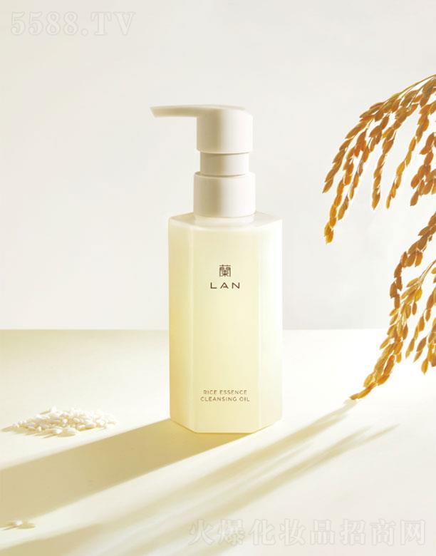 �����m�����yƷ���޹�˾�������m��  �m����Ŵ��ж�y��   �غ����м����