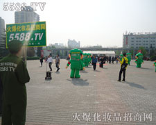 �𱬾Gɫ܊�b���M���չʾ�����ҵ������L��