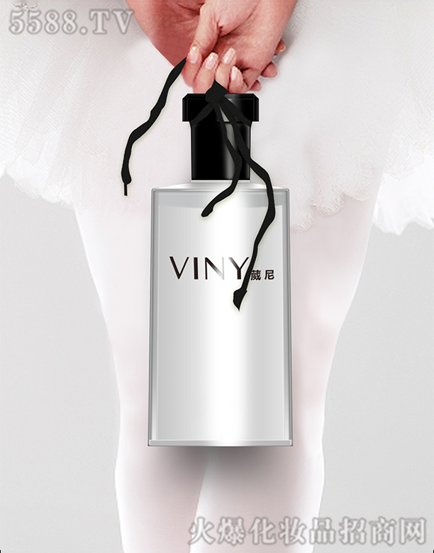 ���᷼�A��Ů¶