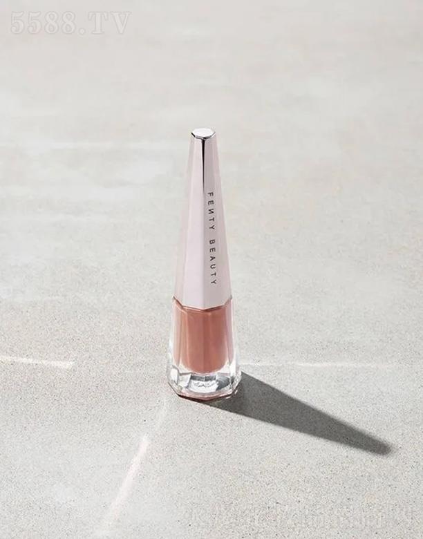 Fenty Beauty�z�q�־�Һ�w�ڼt���ϵ�У���������ң���Nɫ̖(h��o)�m�ϸ��N�wɫ