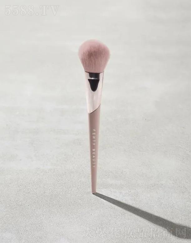 Fenty Beauty3D���݆��ˢ195 �p������ȫĘ�����w