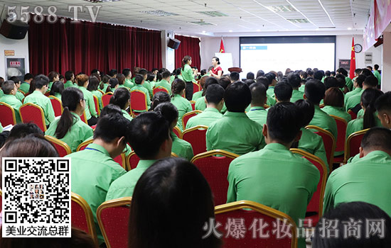 職場商務(wù)禮儀對我們的重要性 職場商務(wù)禮儀對我們的重要性