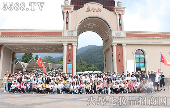 信陽(yáng)紅色之旅,不忘初心,砥礪前行 信陽(yáng)紅色之旅,不忘初心,砥礪前行