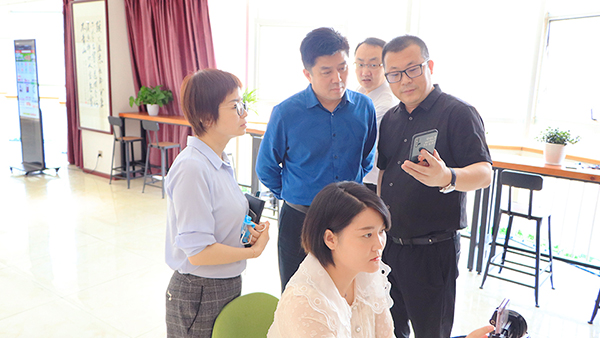 熱烈歡迎石佛園區(qū)運營中心魏主任一行蒞臨火爆網(wǎng)參觀指導!5 熱烈歡迎石佛園區(qū)運營中心魏主任一行蒞臨火爆網(wǎng)參觀指導!5