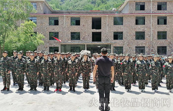 常懷感動(dòng)之情,常為感恩之行! 常懷感動(dòng)之情,常為感恩之行!