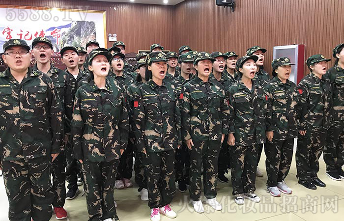 全力以赴;不斷突破自我! 全力以赴;不斷突破自我!