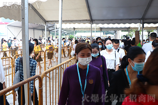 ��55�ÏV��������(hu��)ʢ���_(k��i)Ļ�����ʼ��ʣ��@�G�ķ�