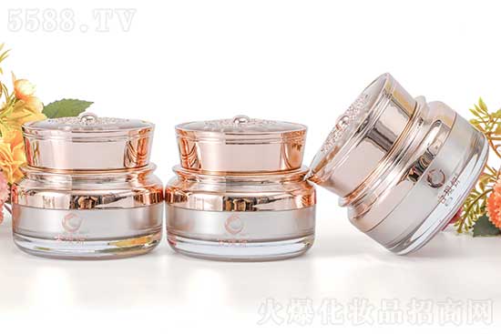 �V�ݱ̷�Ȫ���yƷ���޹�˾