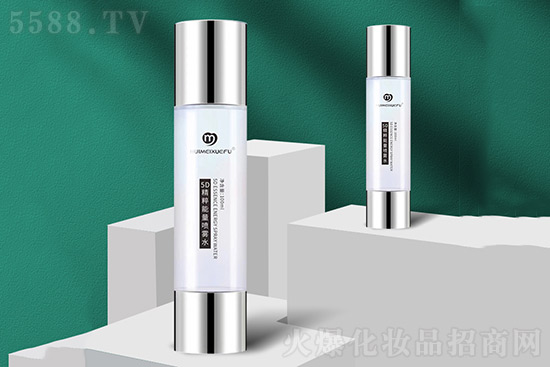 �C��ѩ�w5D�����������Fˮ