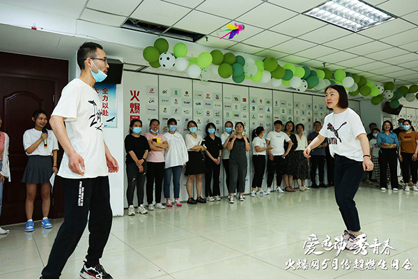 �\�ӽ≺����ӵ��ף��𱬾W(w��ng)�����\�� ���ഺ��5���\�����Օ��A�M�e�k