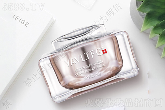 �����-�\�~���u���A˪