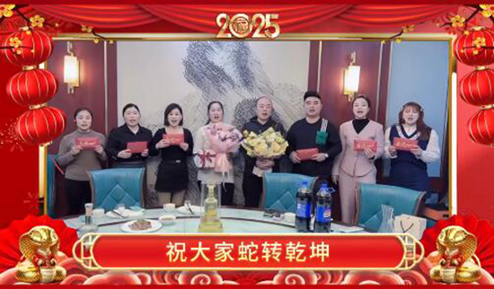 ���}����