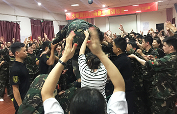 �A��һ���ݔ��һ����