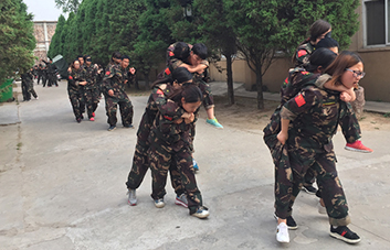 ���������������;�ж�ô�Ķ����D�U���Ҷ����v�������¸�ǰ����