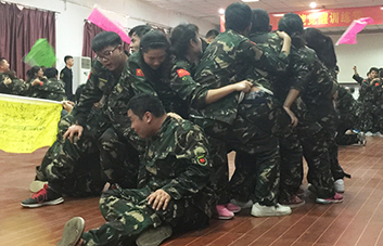 ��Խ��������Խ���ң��Գ֕�����ϣ�����F�Y(ji��)������������