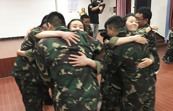 ���ڰl(f��)�F(xi��n)��߅������������߆݌��e�˵�ٝ��