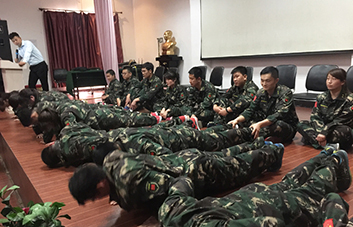 �FꠔU�䣬��Ƹ�T��Ҫ���������Y����