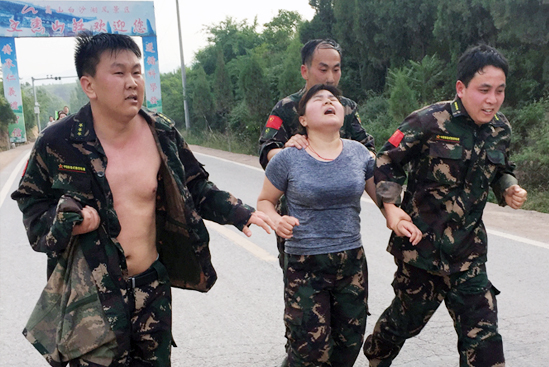 �҂��ߵ���·��ĥ�����ģ�