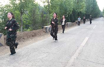 ���˵������ٴ�Ҳ��С���F꠵�������СҲ�Ǵ���